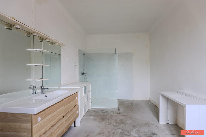 Maison - 169 m² - 6 pièces