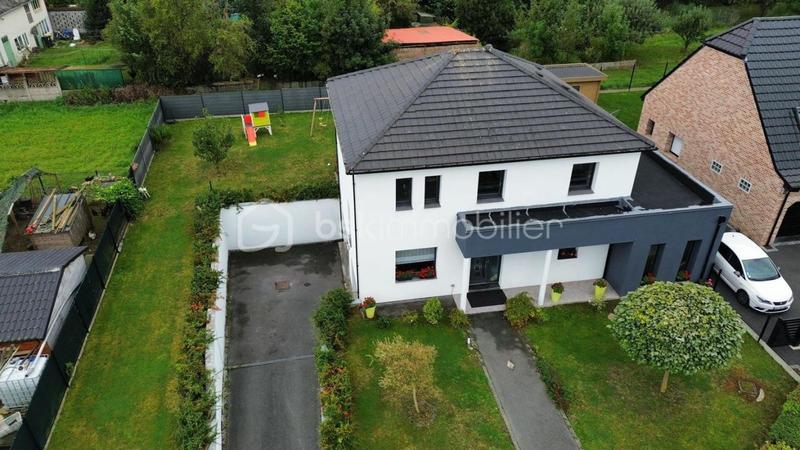 Pavillon - 170 m² - 7 pièces