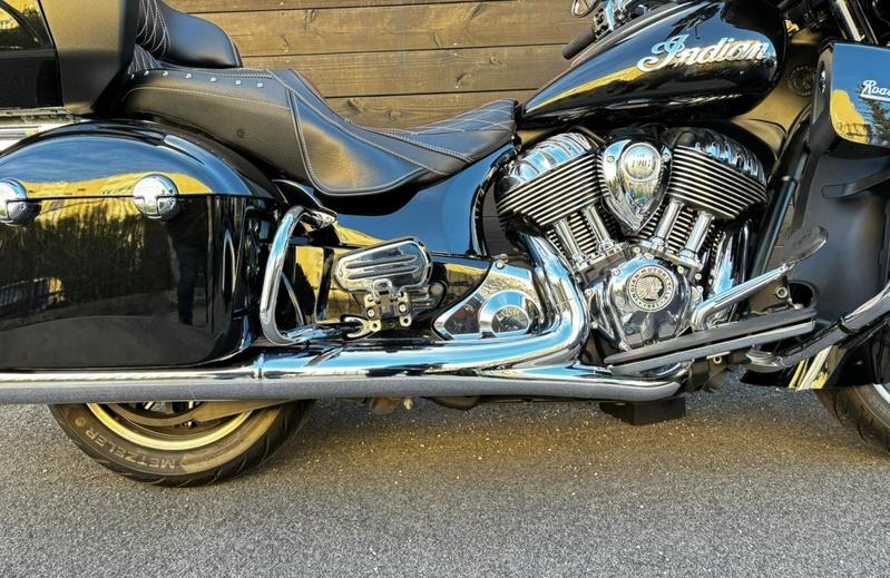 Indian Roadmaster Black Metallic
