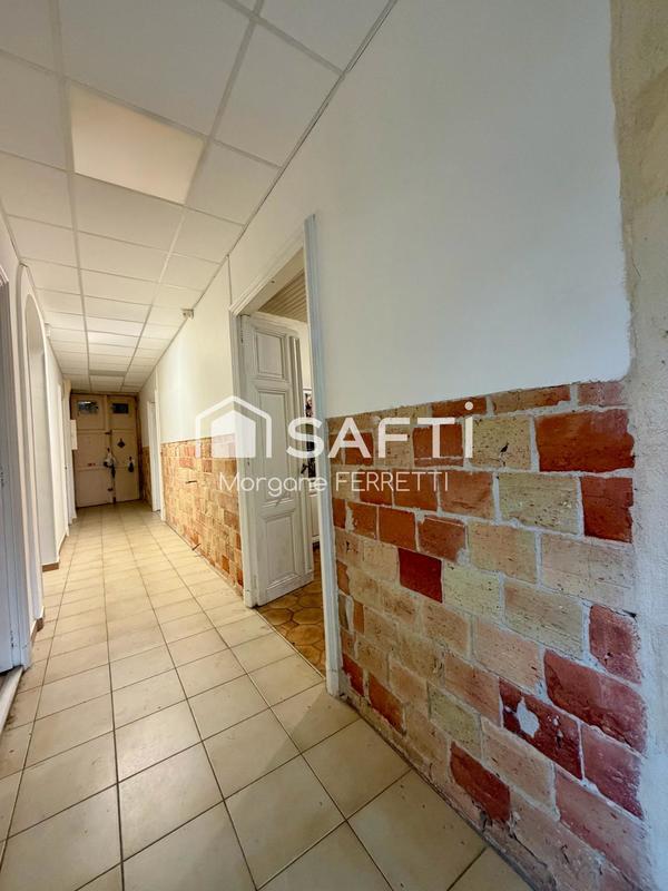 Maison - 250 m² - 7 pièces