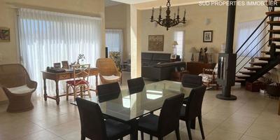 Villa - 216 m² - 6 pièces
