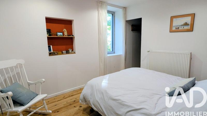 Maison - 305 m² - 8 pièces