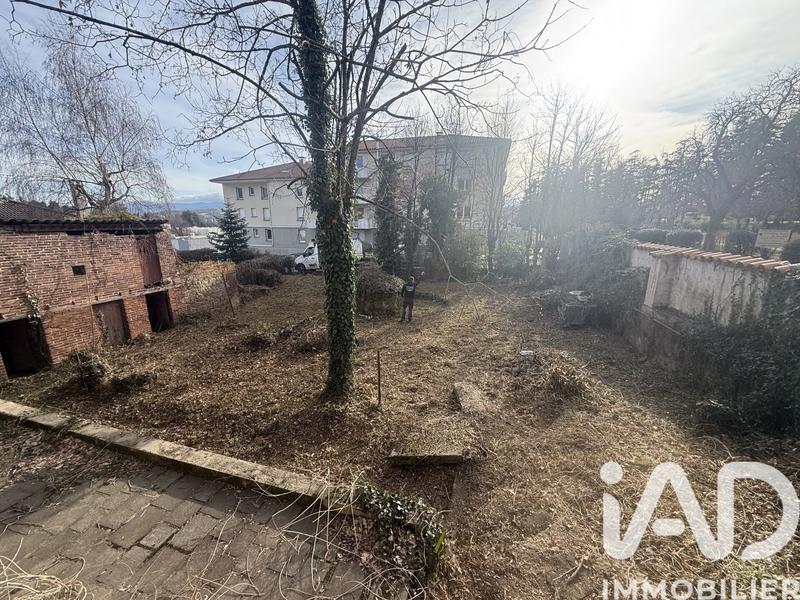 Maison - 247 m² - 9 pièces