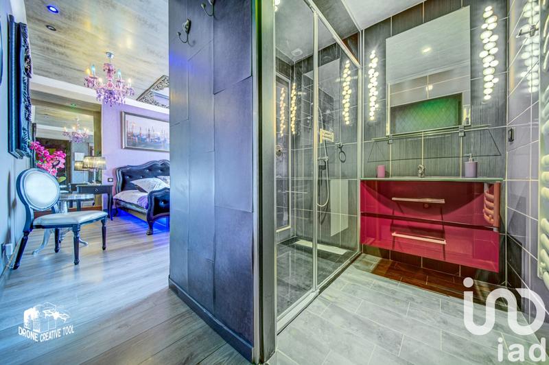 Maison - 453 m² - 14 pièces