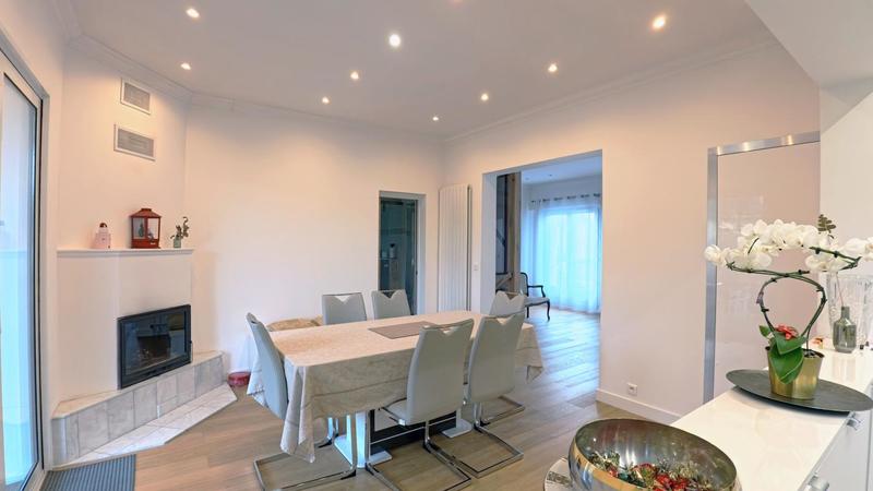 Maison - 170 m² - 6 pièces