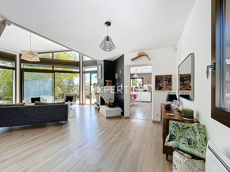 Maison - 195 m² - 6 pièces