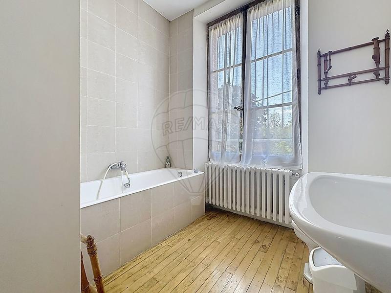 Maison - 160 m² - 7 pièces