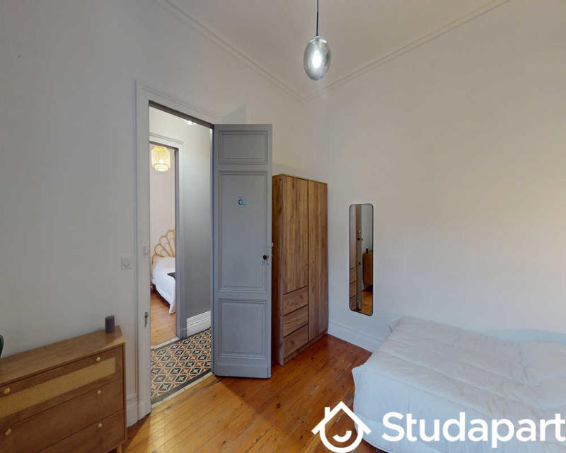 Chambre - 230 m² - 1 pièce