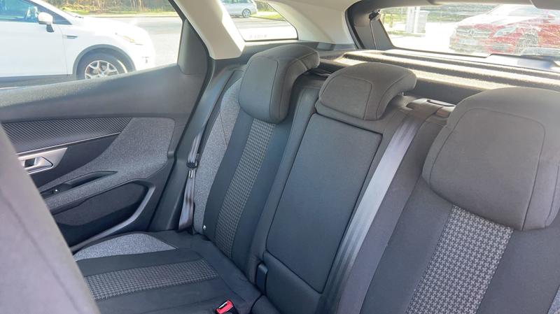 Peugeot 3008 II 1.2 PureTech 130 Active