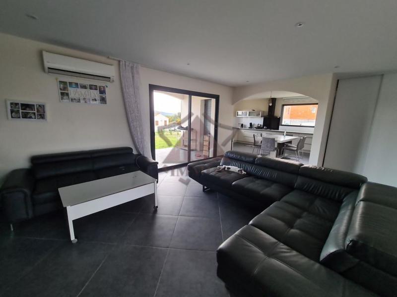 Maison - 111 m² - 5 pièces