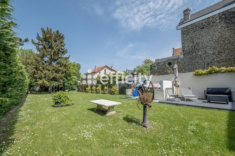 Maison - 179 m² - 6 pièces