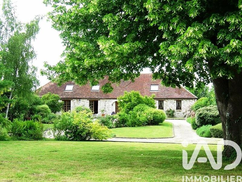 Maison - 260 m² - 10 pièces