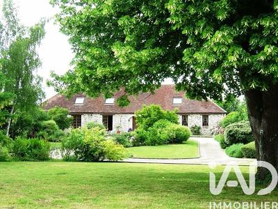 Maison - 260 m² - 10 pièces