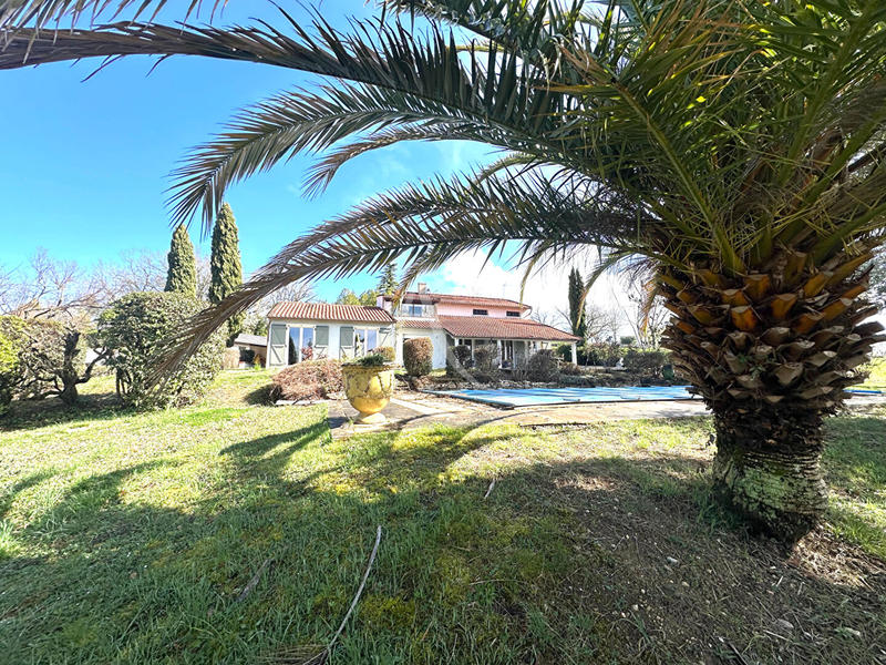 Maison - 194 m² - 5 pièces