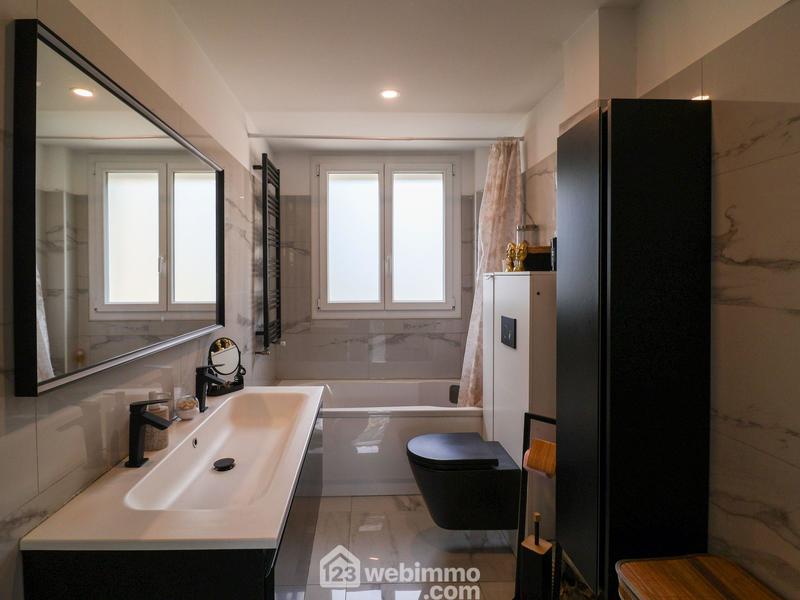 Appartement - 79 m² - 5 pièces