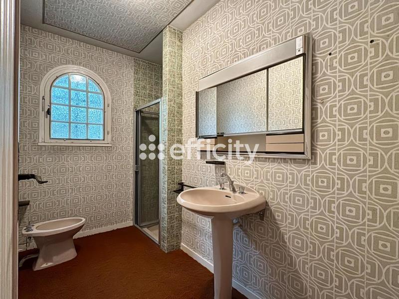 Maison - 183 m² - 5 pièces