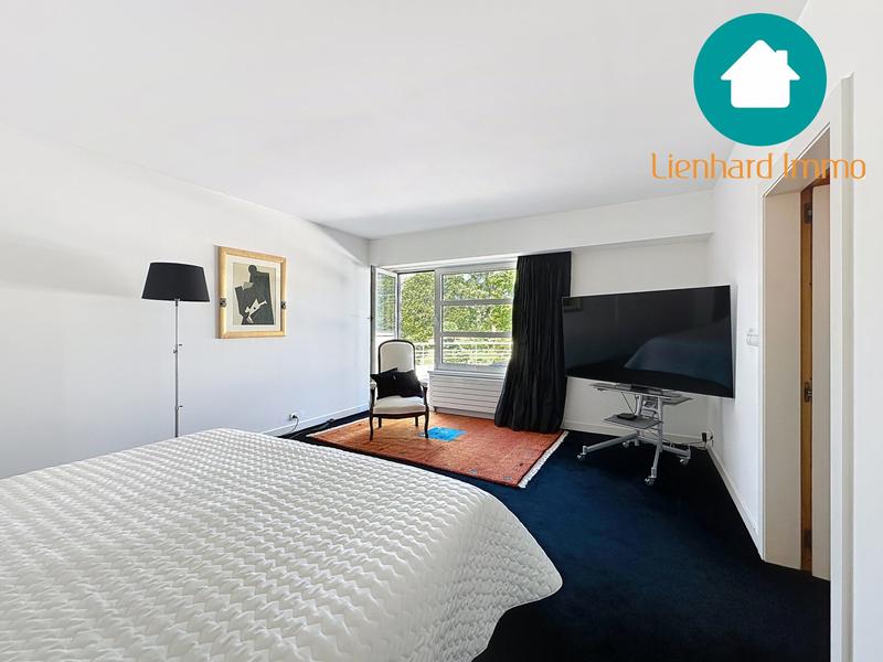 Villa - 300 m² - 7 pièces