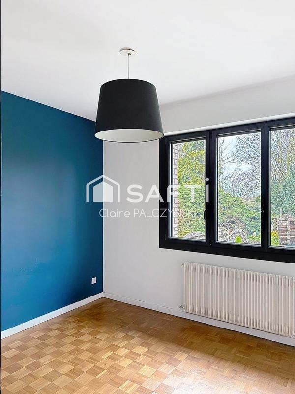 Maison - 220 m² - 9 pièces