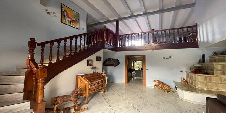 Maison de maîtres - 320 m² - 6 pièces