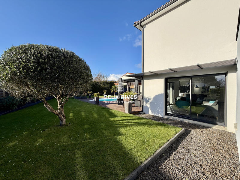 Maison contemporaine - 163 m² - 7 pièces