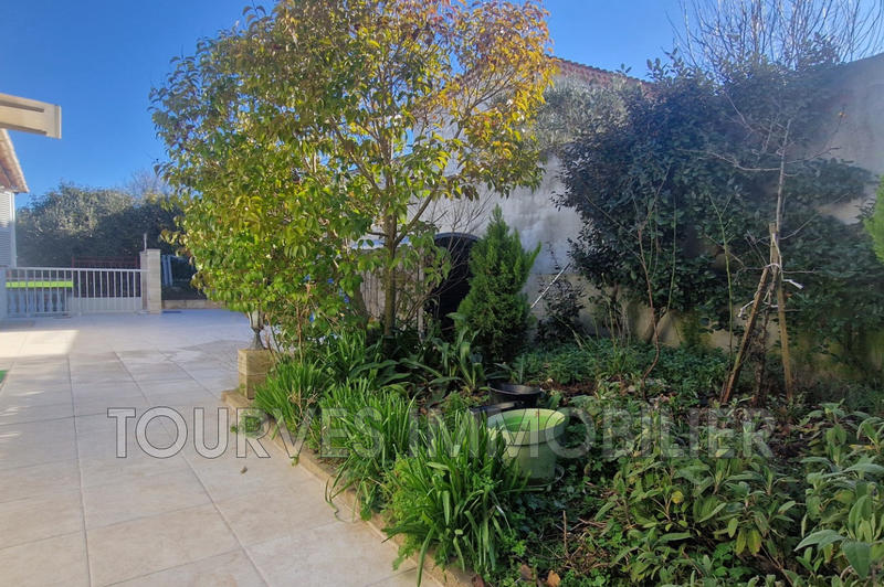 Maison - 215 m² - 6 pièces