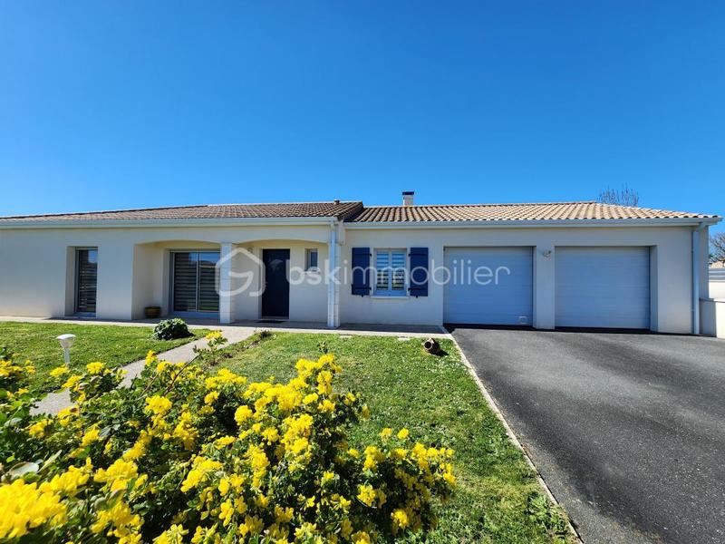 Maison traditionnelle - 146 m² - 5 pièces