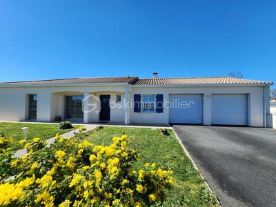 Maison traditionnelle - 146 m² - 5 pièces