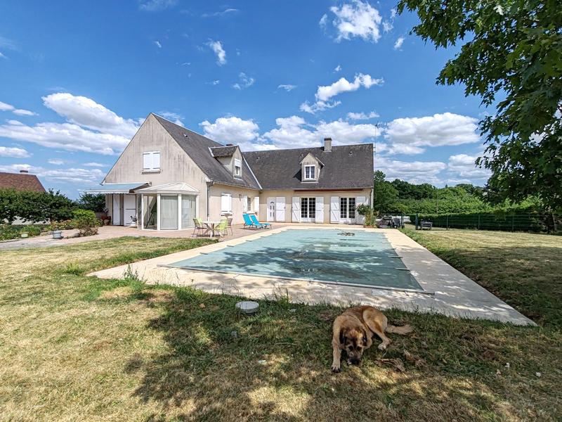 Maison - 445 m² - 15 pièces