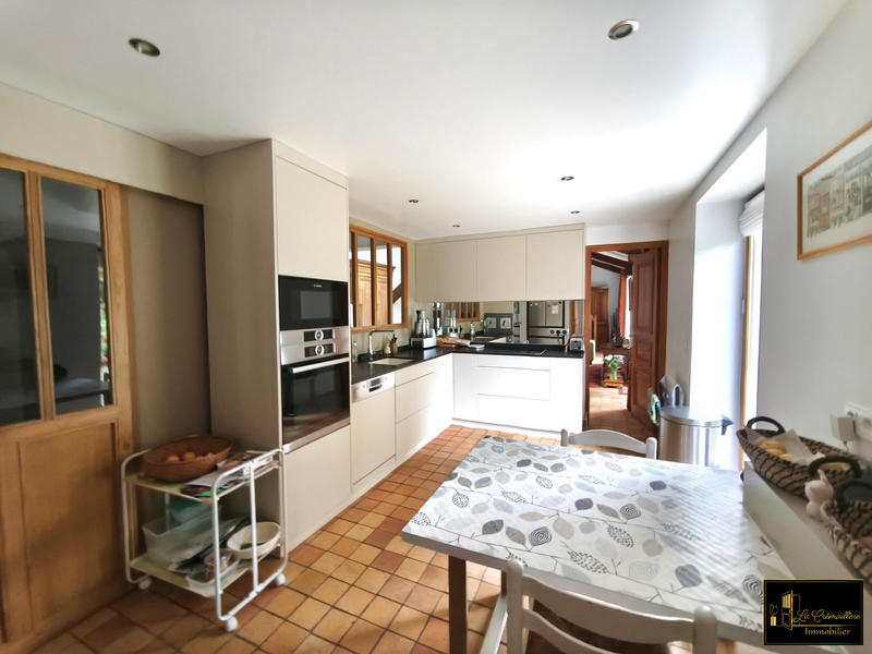 Maison ancienne - 200 m² - 7 pièces