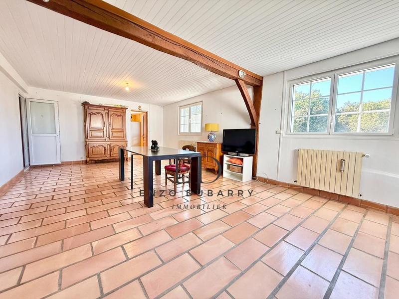 Maison - 206 m² - 7 pièces