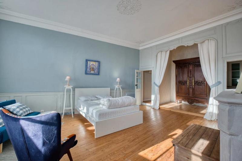 Maison - 321 m² - 12 pièces