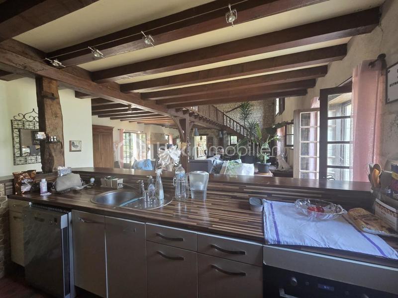 Maison - 277 m² - 6 pièces