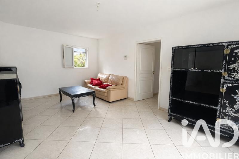 Maison - 254 m² - 11 pièces