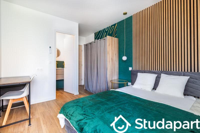 Chambre - 13 m² - 1 pièce