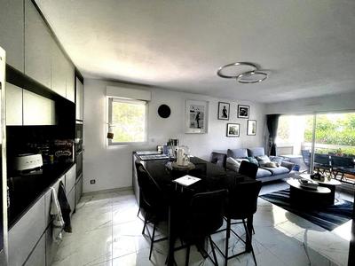 Appartement - 72 m² - 3 pièces