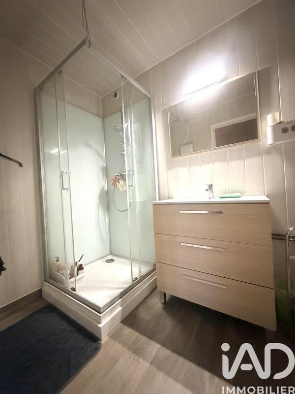 Maison - 225 m² - 8 pièces