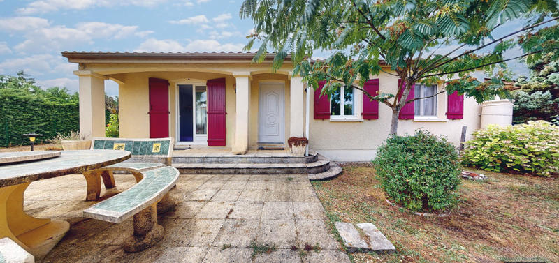 Maison - 93 m² - 5 pièces