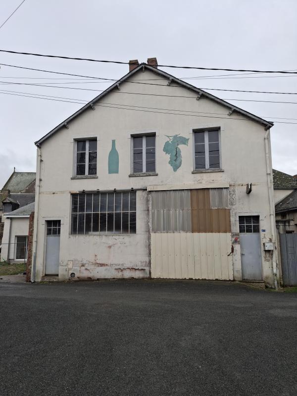 Maison - 150 m² - 1 pièce