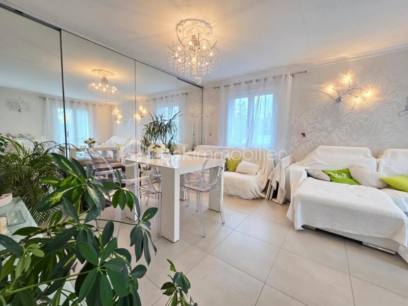 Maison traditionnelle - 110 m² - 5 pièces