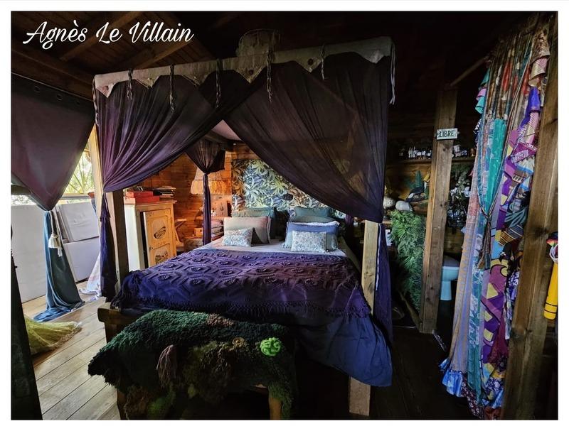 Maison - 280 m² - 13 pièces