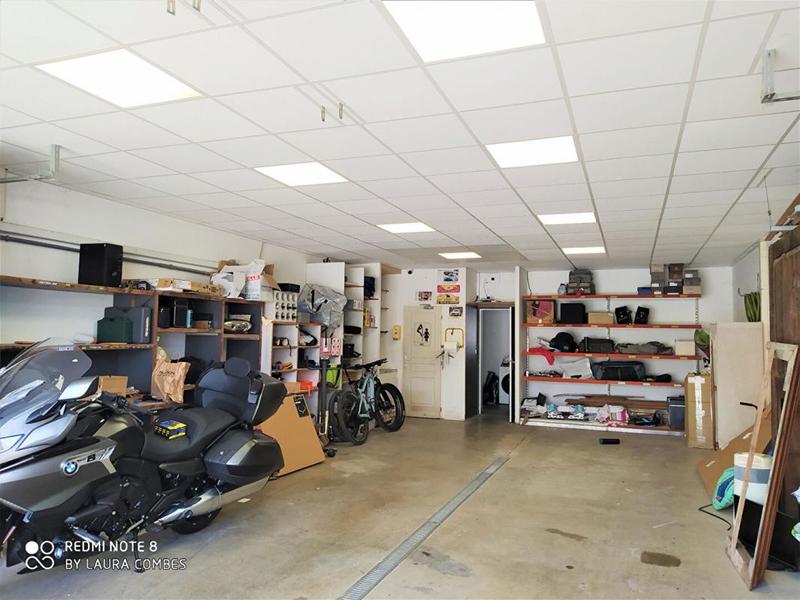 Maison - 305 m² - 5 pièces