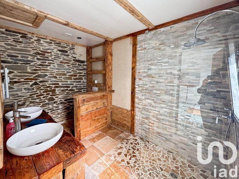 Maison - 800 m² - 20 pièces