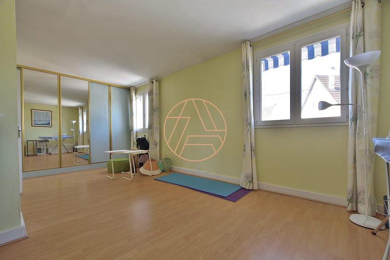 Maison - 147 m² - 7 pièces