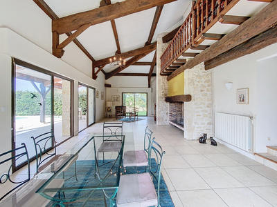 Maison - 273 m² - 10 pièces
