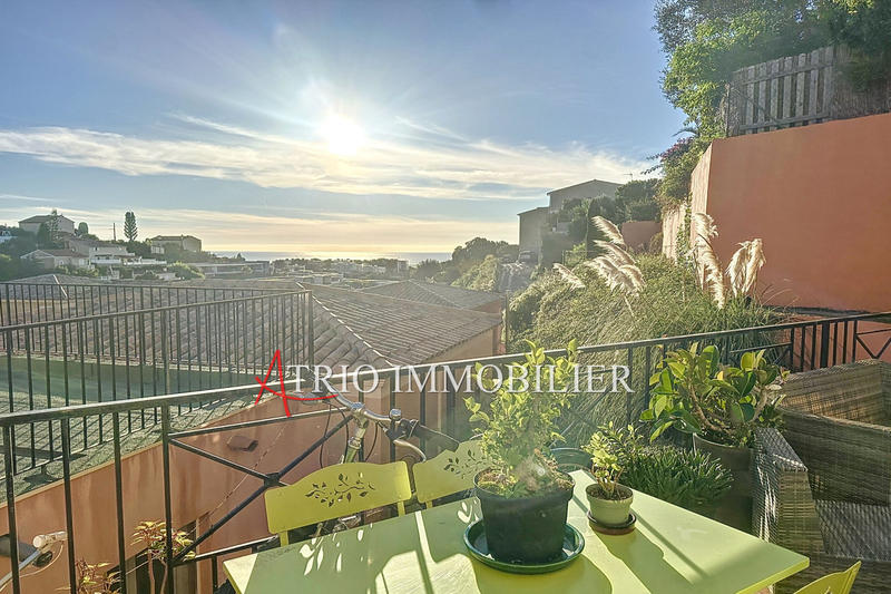 Appartement - 100 m² - 4 pièces