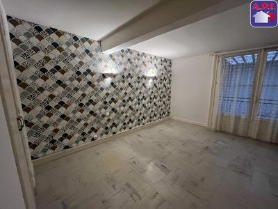 Maison - 230 m² - 5 pièces