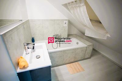 Maison - 79 m² - 6 pièces