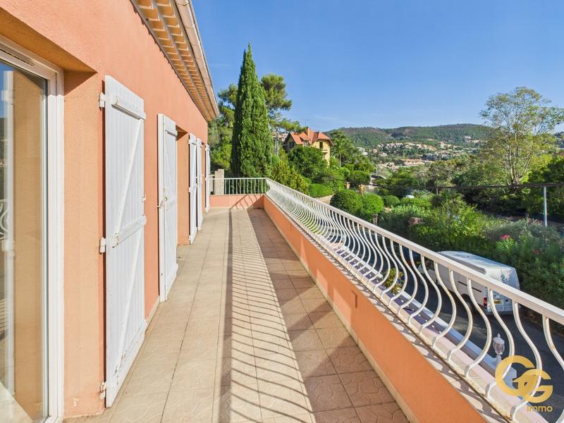 Maison - 170 m² - 5 pièces