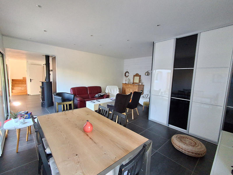 Maison - 101 m² - 5 pièces