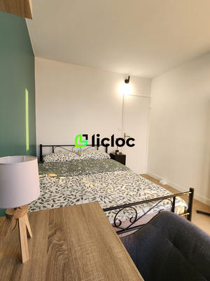 Appartement - 80 m² - 6 pièces